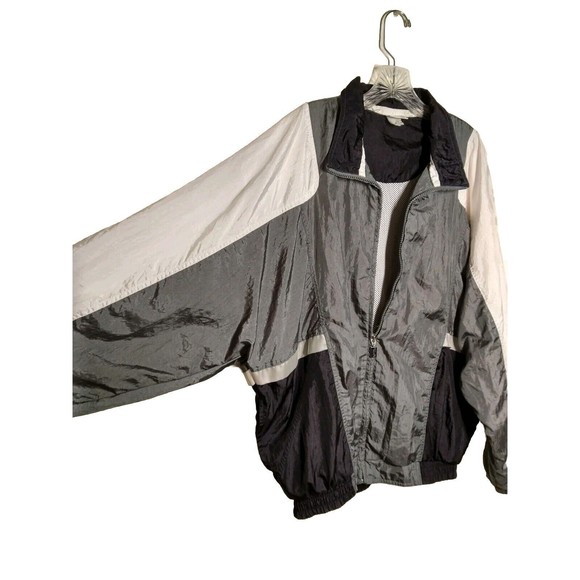 Sergio Tacchini Italy Windbreaker  Embroidered Logo Jacket - Picture 3 of 11